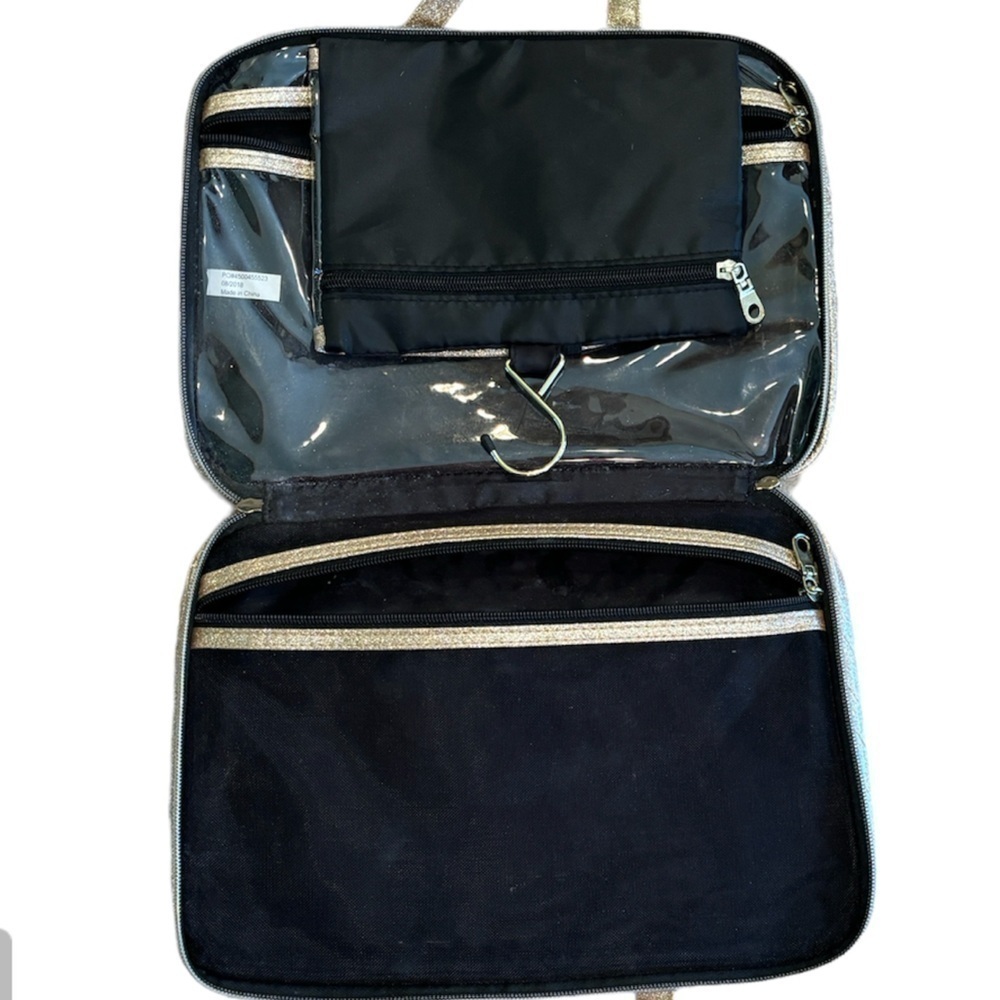 Bebe Cosmetics Toiletries Gold Hanging Organizer Travel Bag - Picture 3 of 4